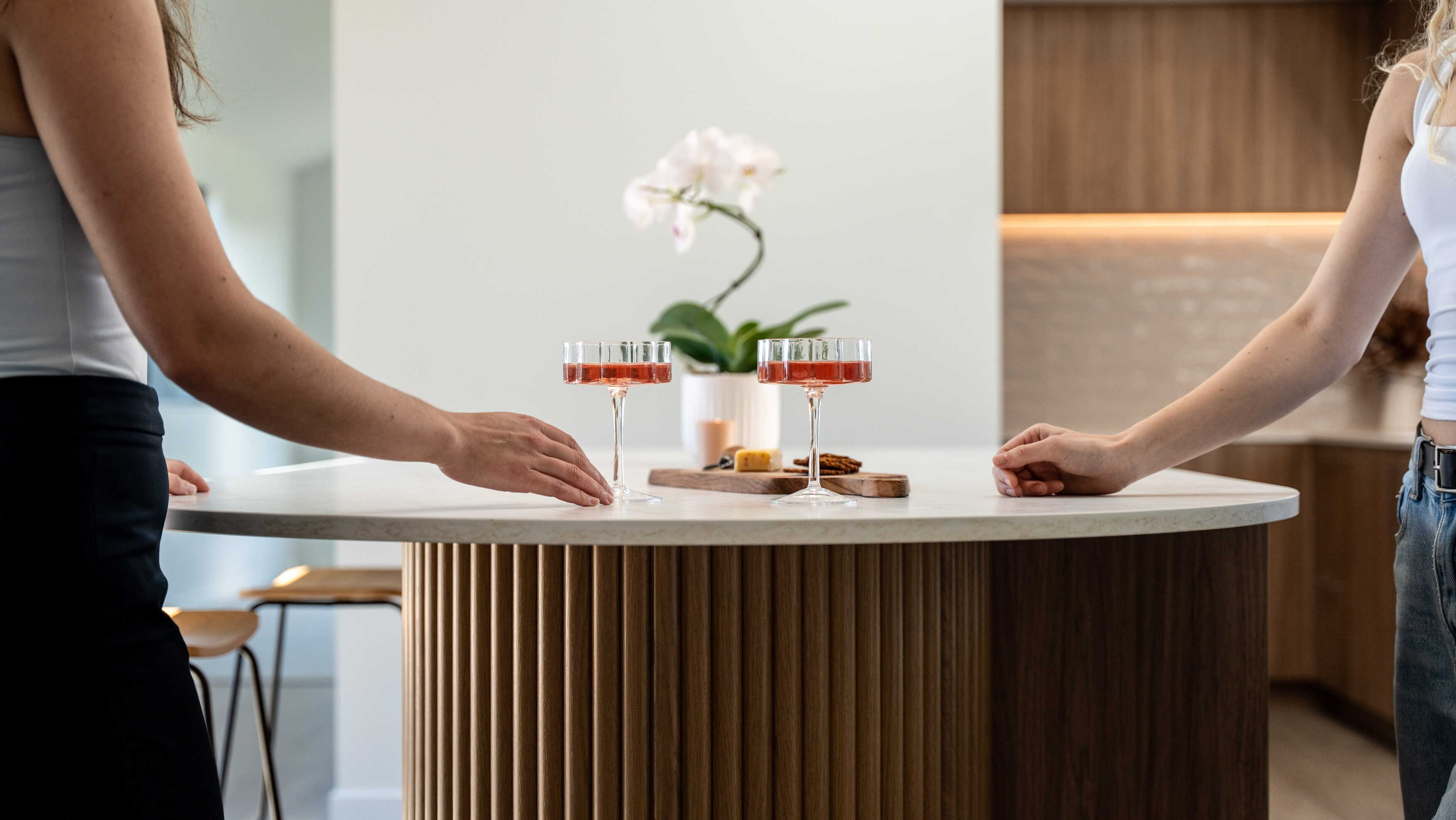 A curved island feature in Flutto Ridge American Oak